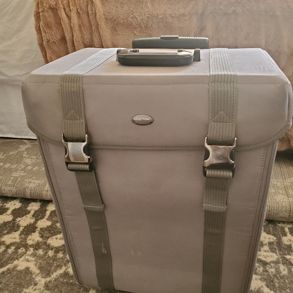 Seya travel makeup case